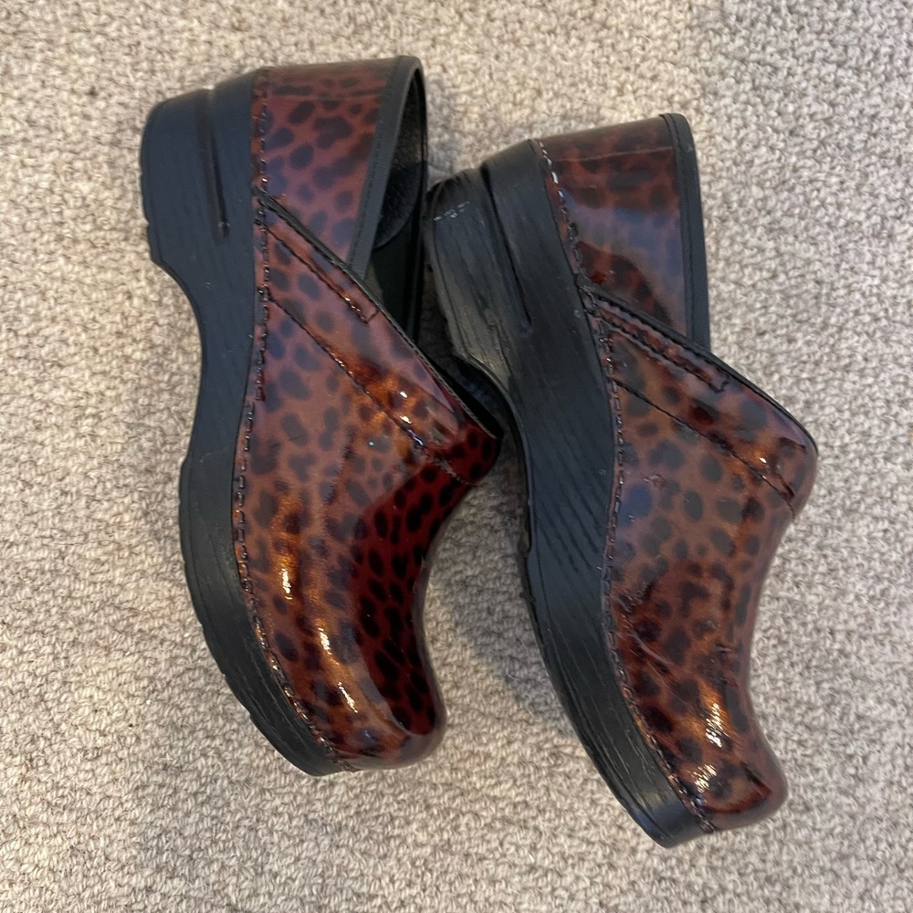 Fandom clogs